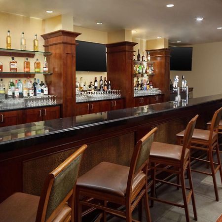 Doubletree Boston North Shore Danvers Bagian luar foto